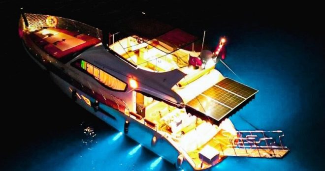 Side Private Moonlight Yacht Tour | Romantische Nachtkreuzfahrt (Startzeit 21:30)